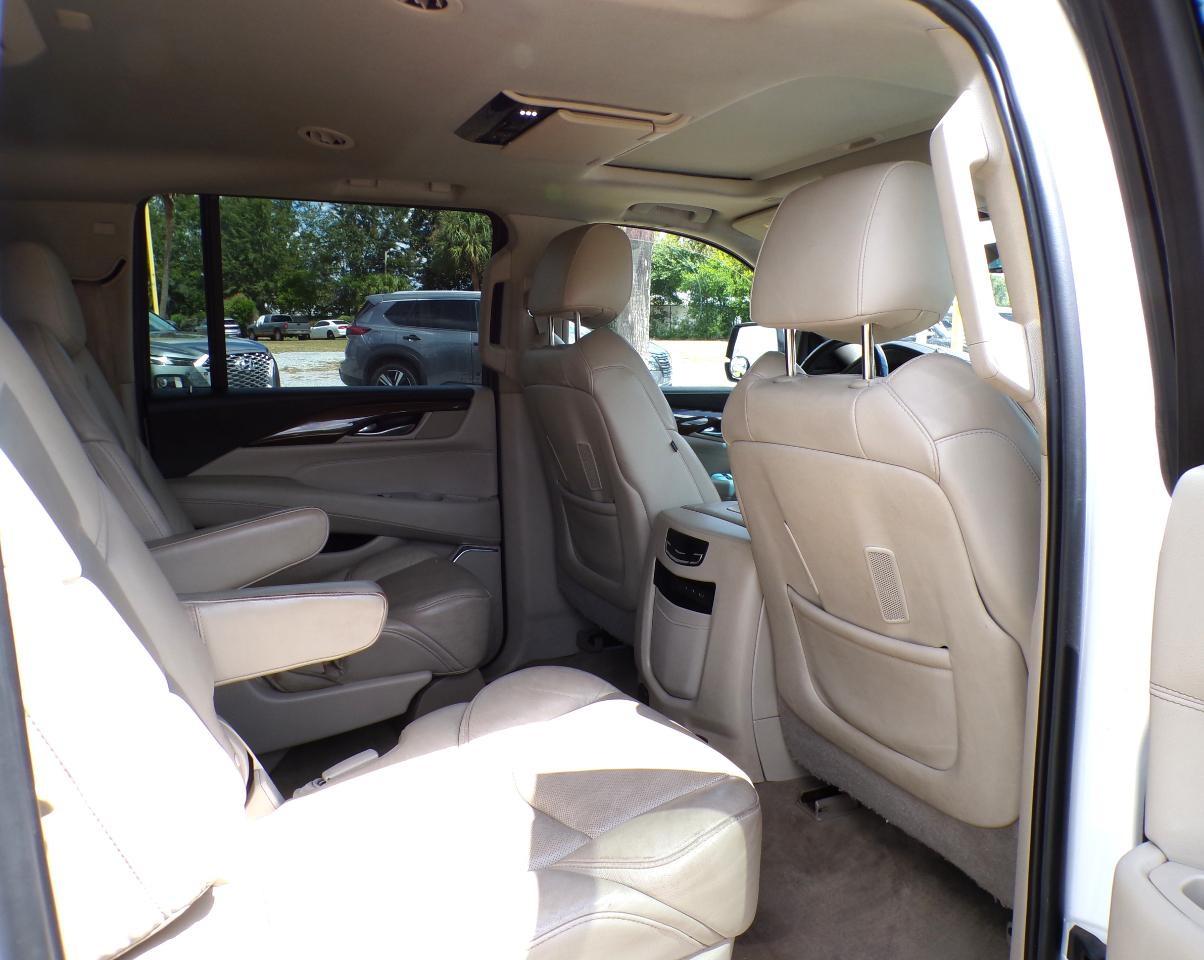Cadillac Escalade ESV 2WD Luxury 2019