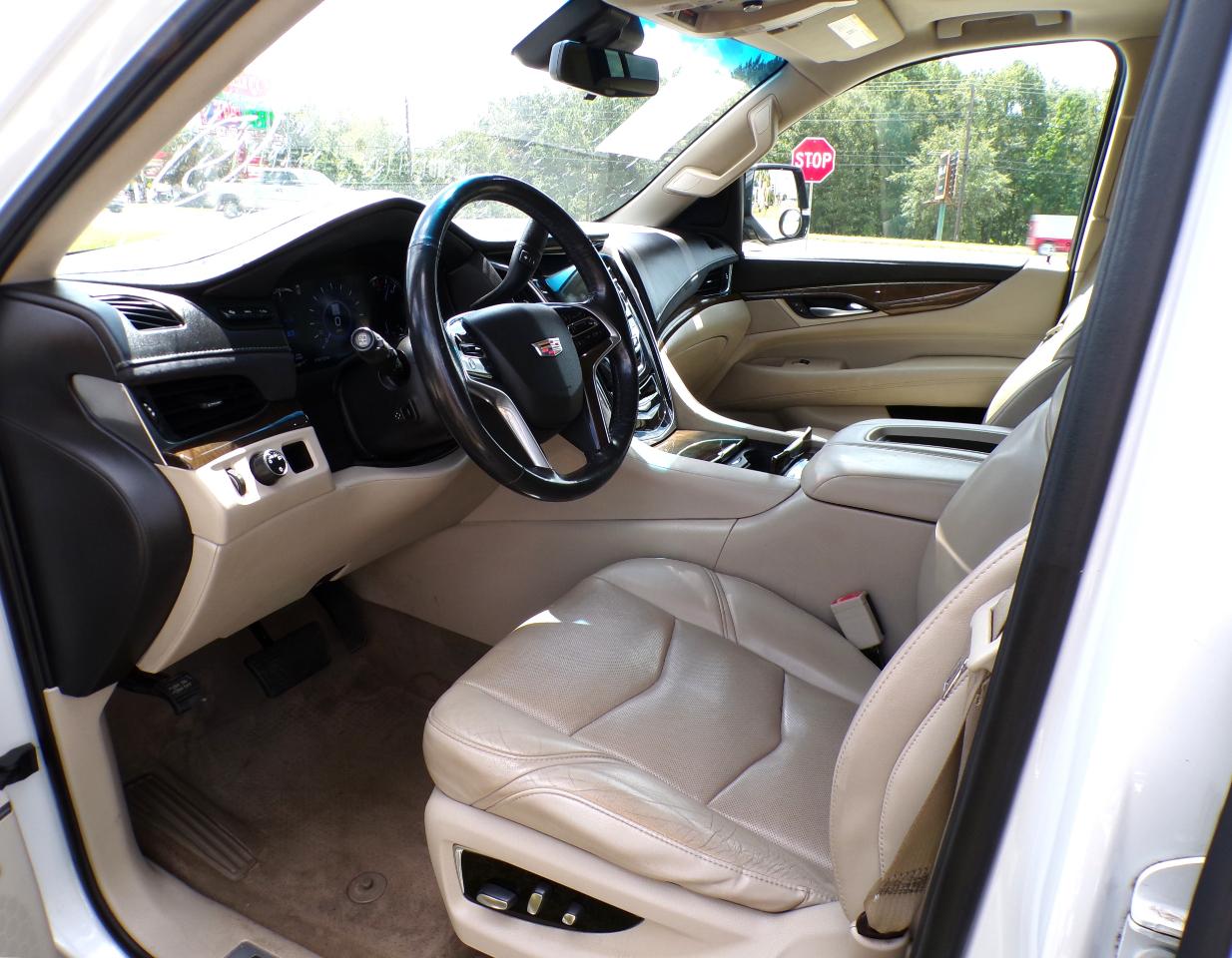 Cadillac Escalade ESV 2WD Luxury 2019