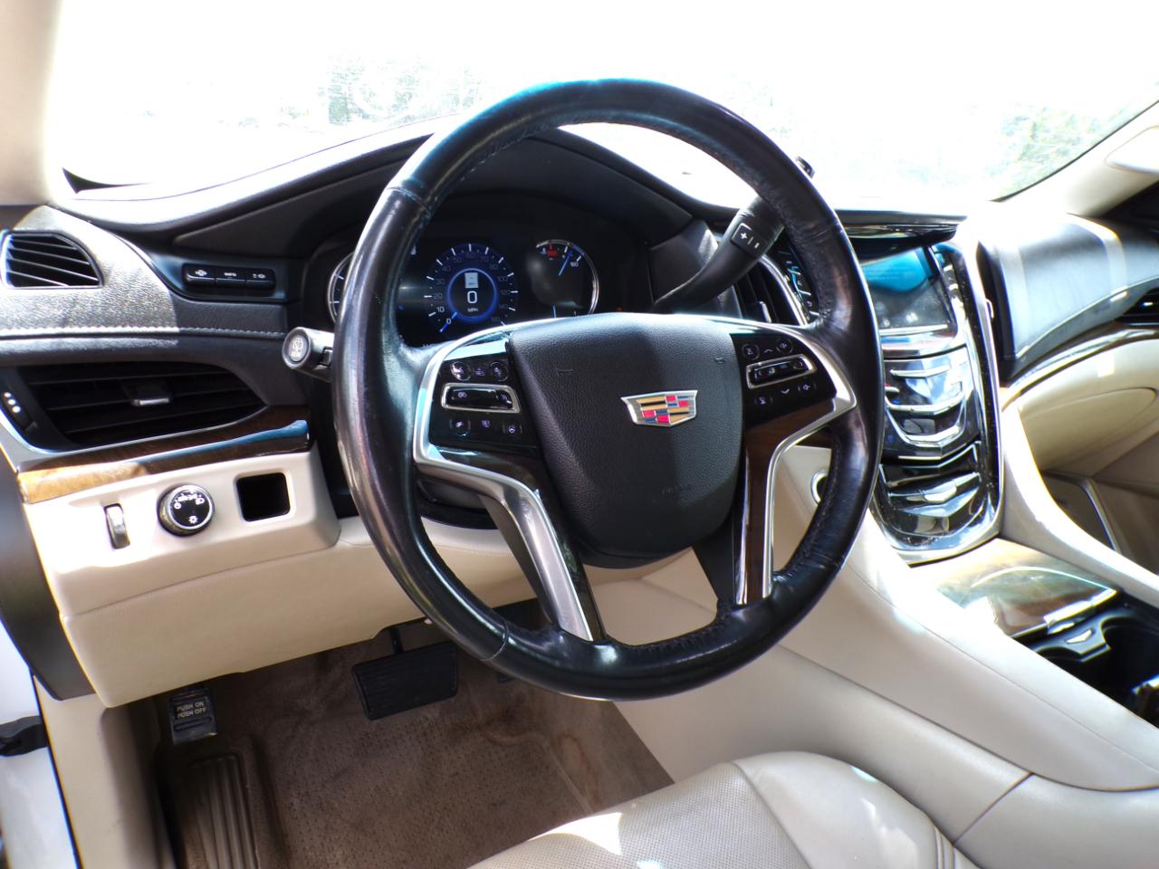 Cadillac Escalade ESV 2WD Luxury 2019