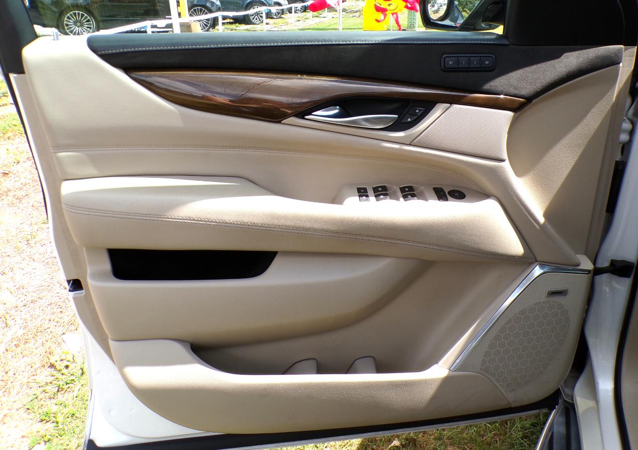 Cadillac Escalade ESV 2WD Luxury 2019