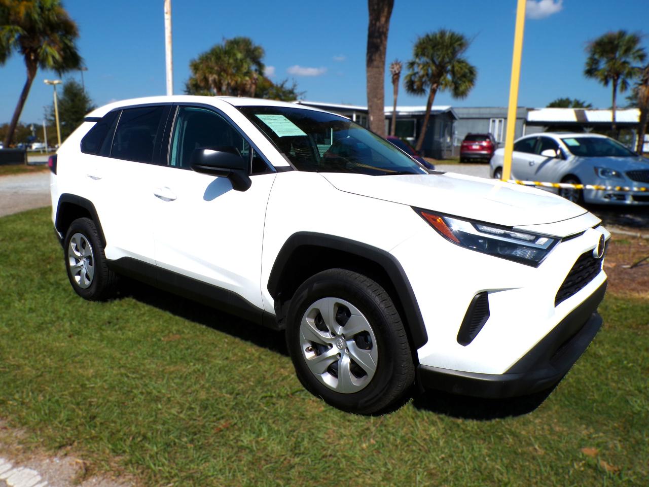 Toyota RAV4 LE AWD 2023