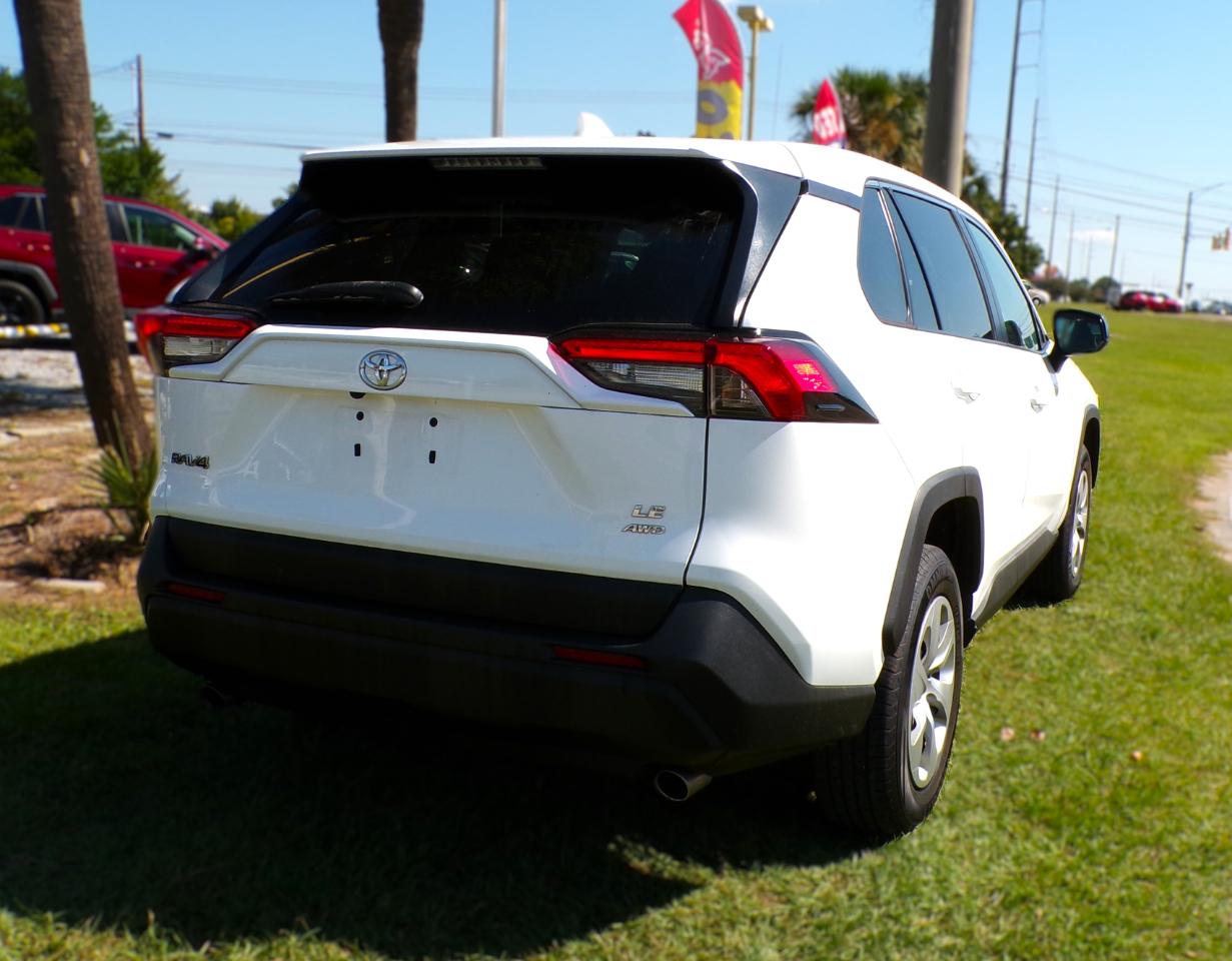 Toyota RAV4 LE AWD 2023