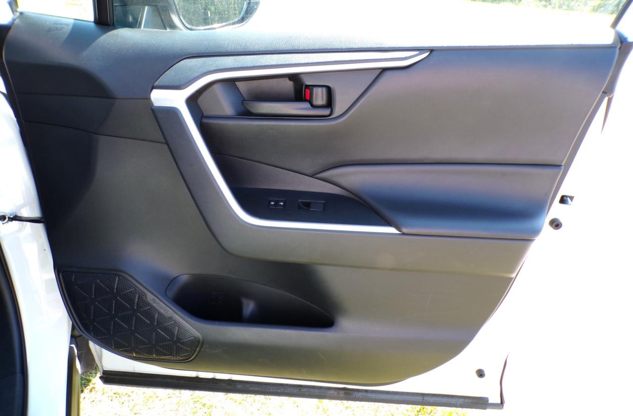 Toyota RAV4 LE AWD 2023