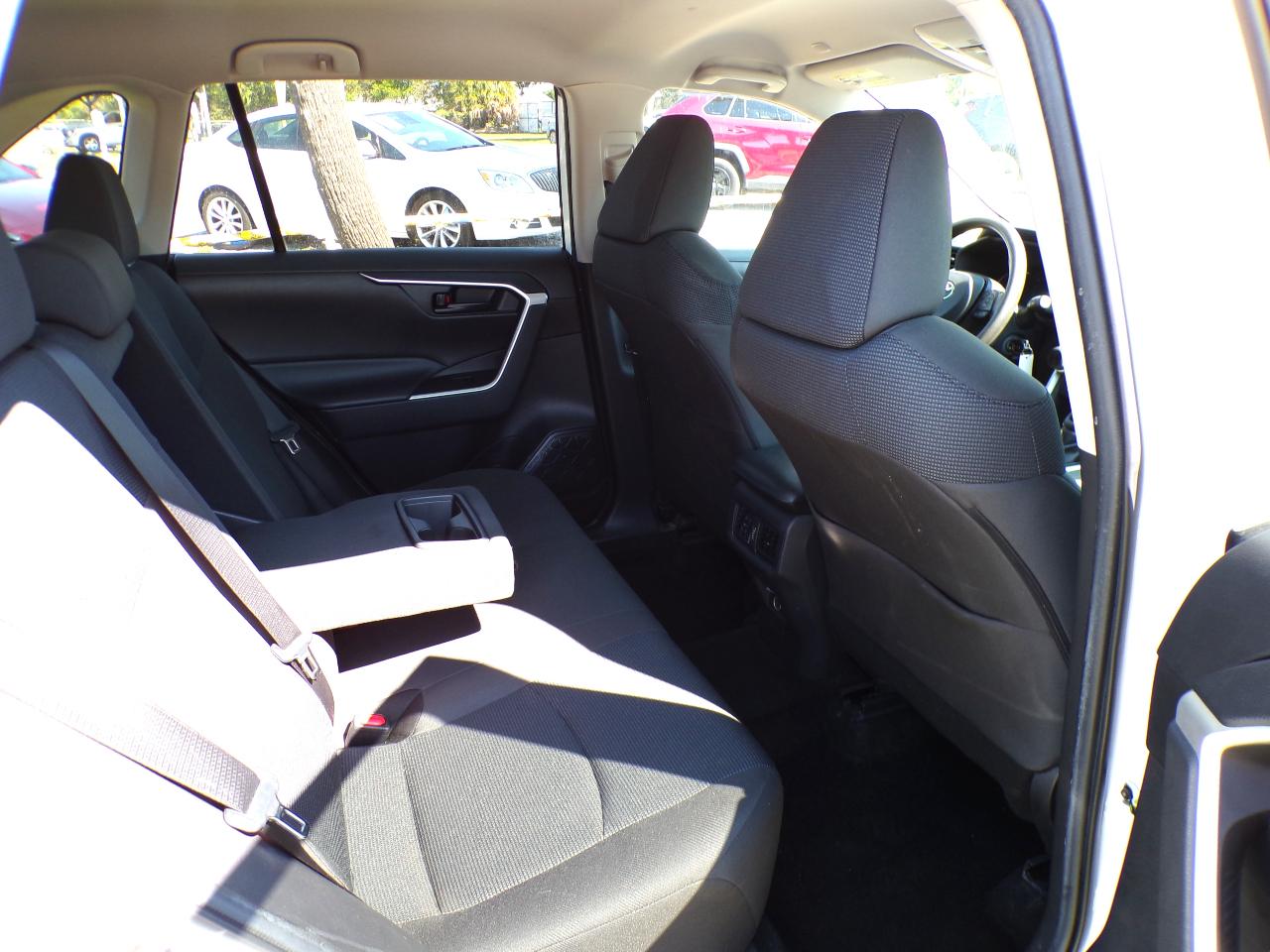 Toyota RAV4 LE AWD 2023