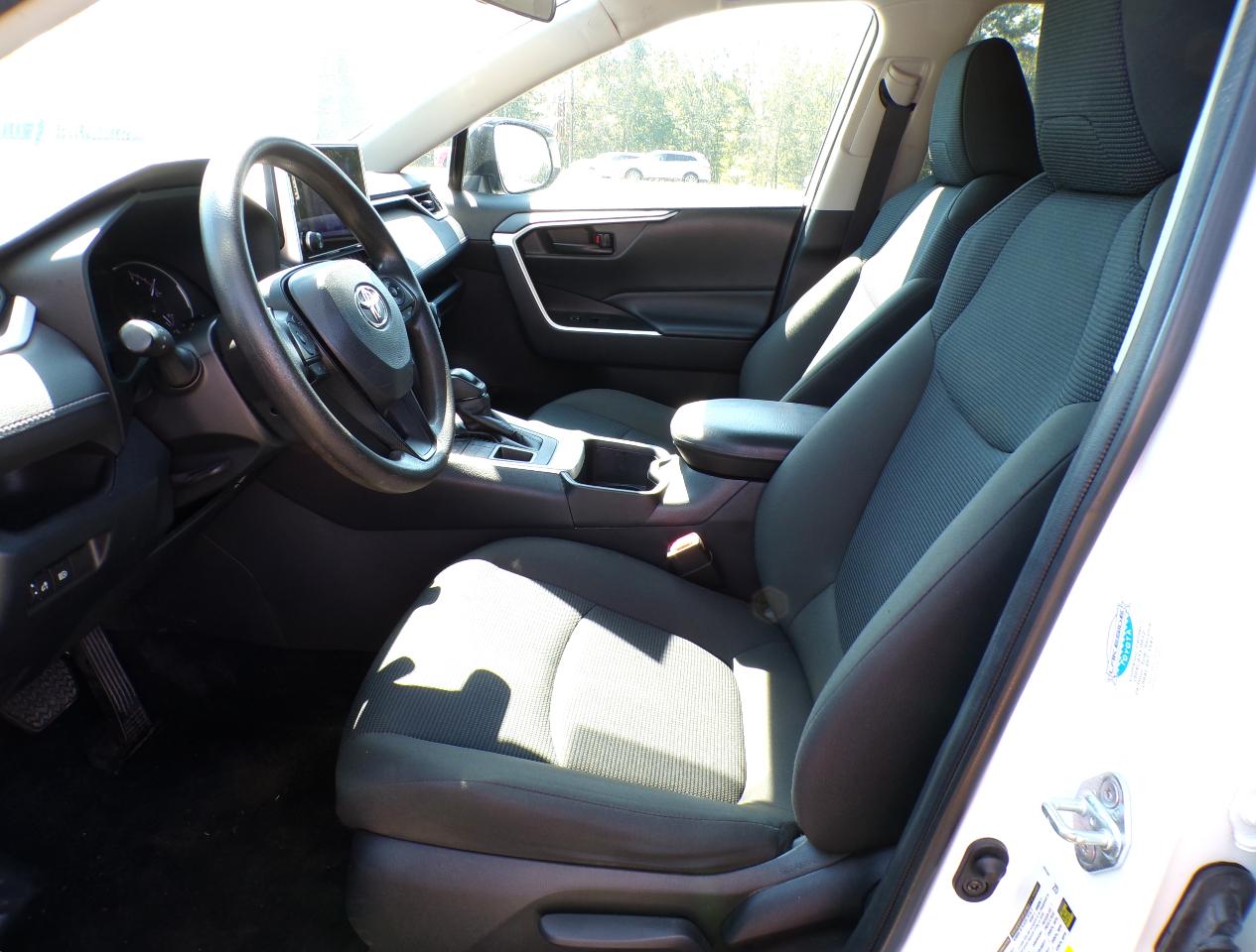 Toyota RAV4 LE AWD 2023