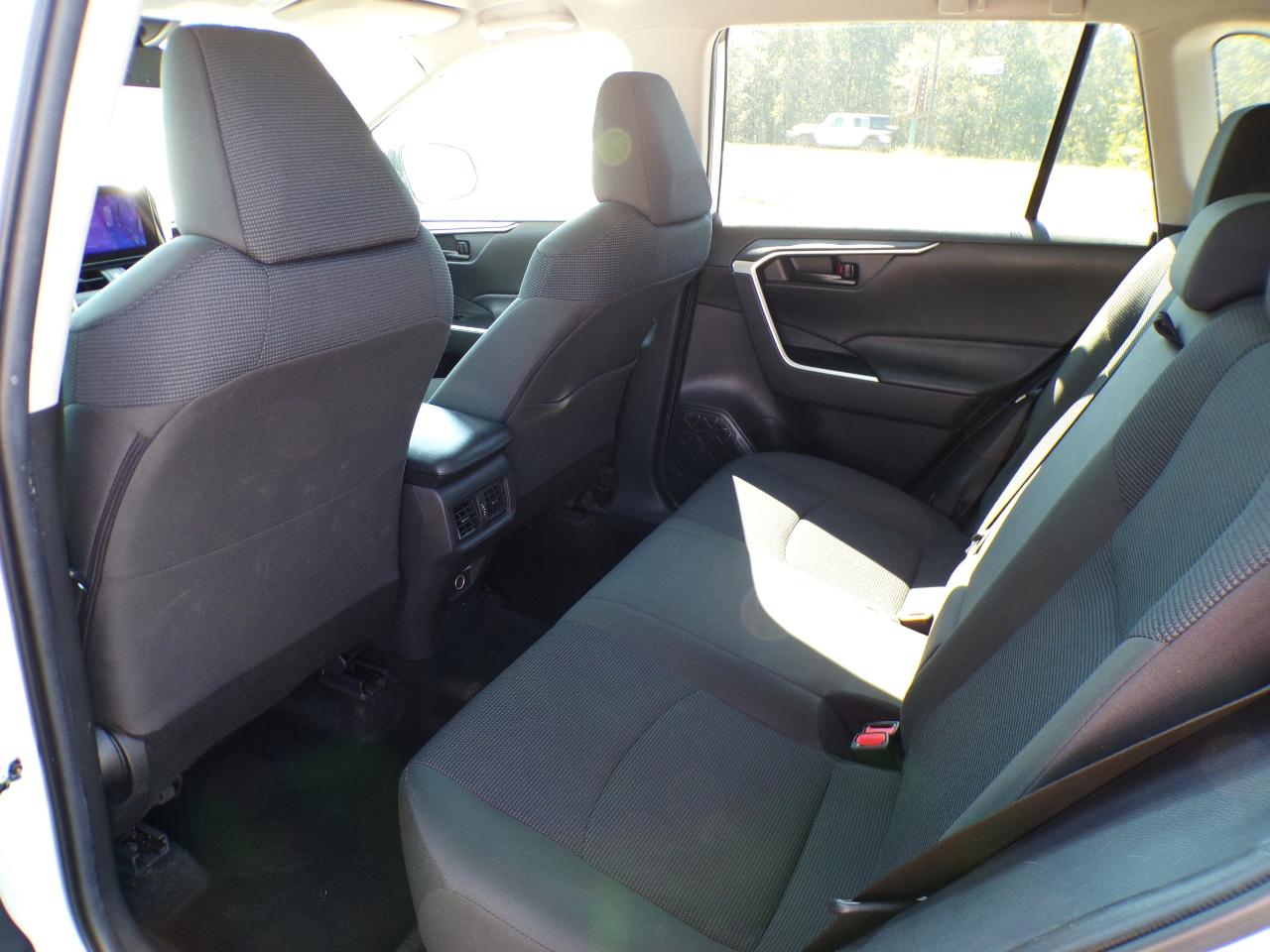 Toyota RAV4 LE AWD 2023