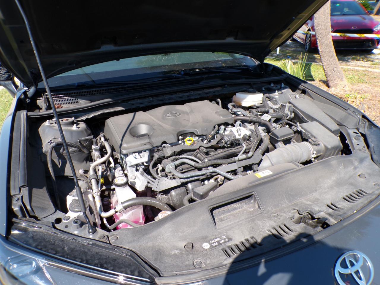 Toyota Camry Hybrid XLE 2025