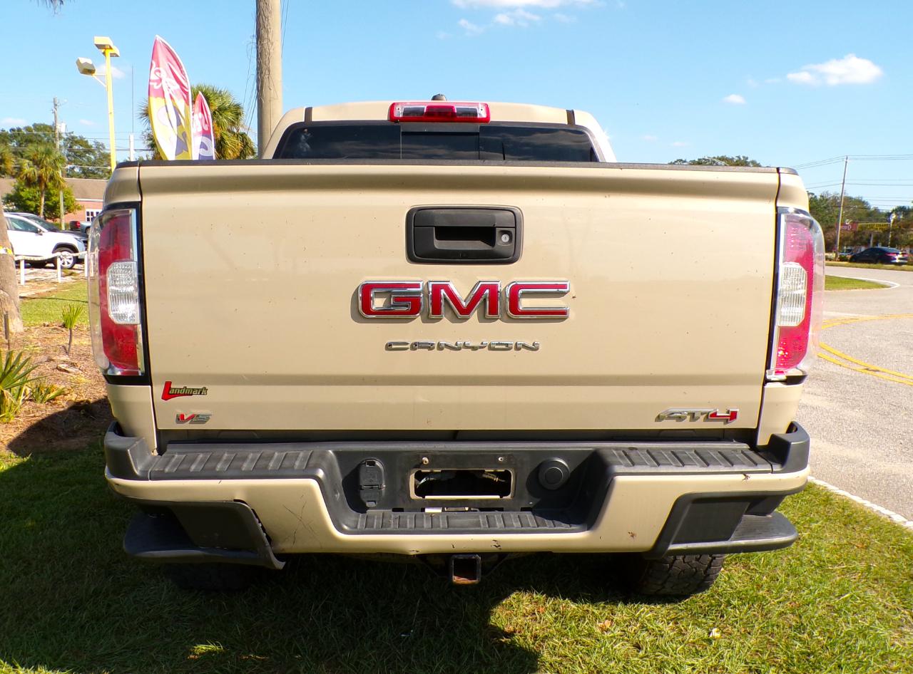 GMC Canyon AT4 Crew Cab w/Cloth 4WD 2021