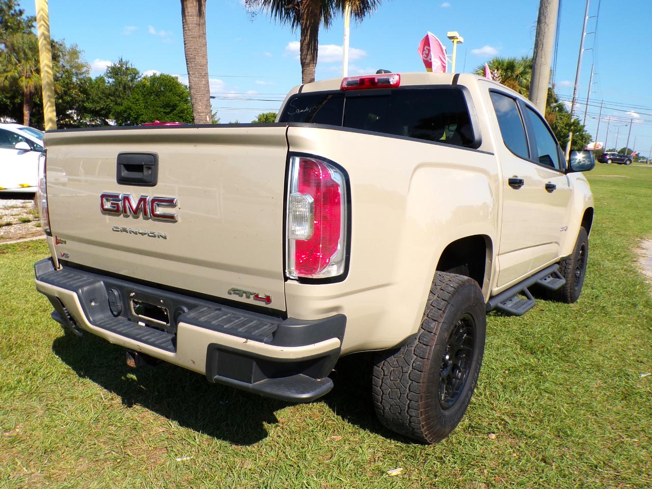 GMC Canyon AT4 Crew Cab w/Cloth 4WD 2021
