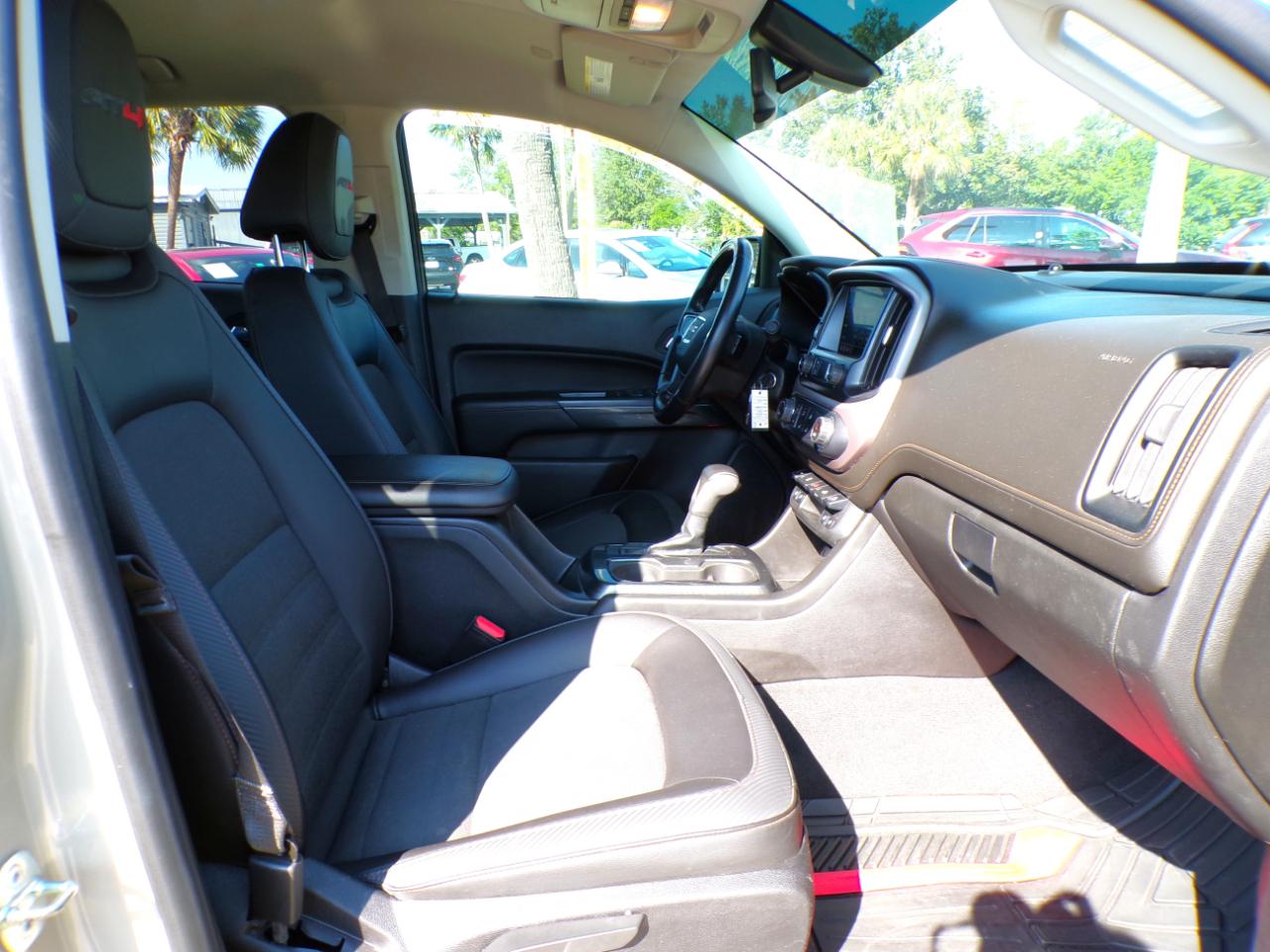 GMC Canyon AT4 Crew Cab w/Cloth 4WD 2021