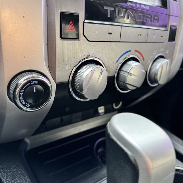 Toyota Tundra  2015 Toyota Tundra  2015