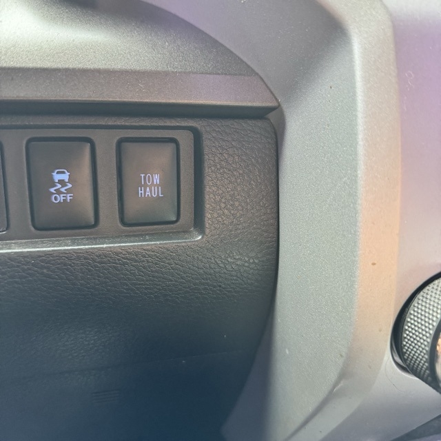 Toyota Tundra  2015 Toyota Tundra  2015