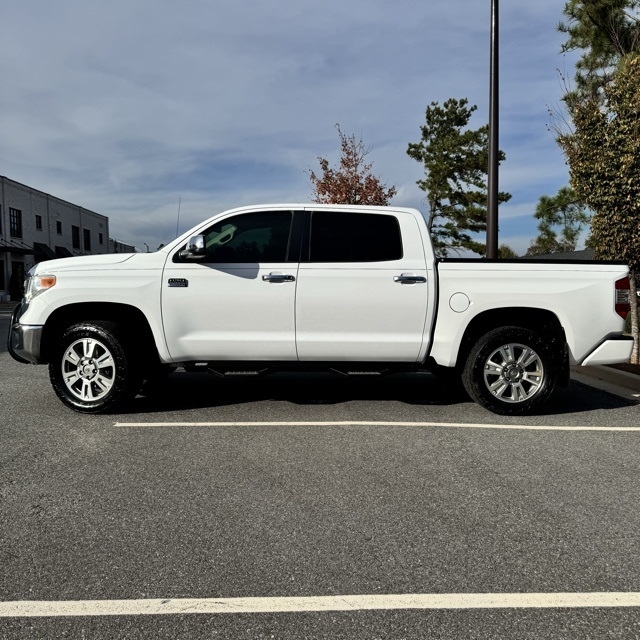 Toyota Tundra  2015 Toyota Tundra  2015