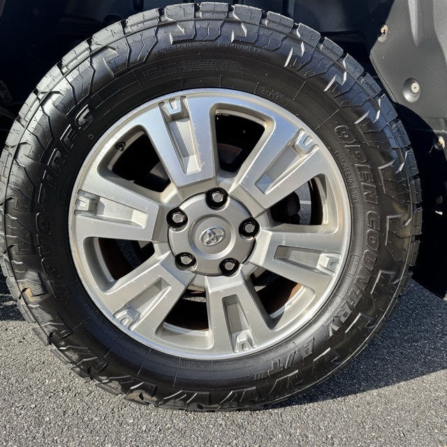 Toyota Tundra  2015 Toyota Tundra  2015