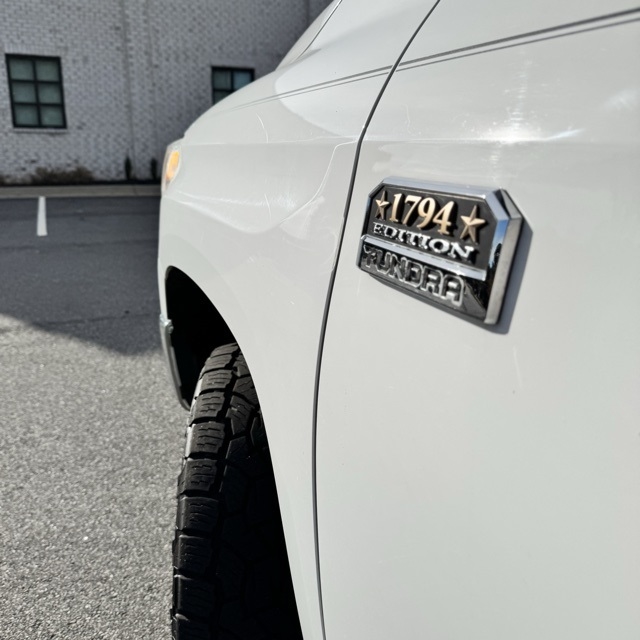 Toyota Tundra  2015 Toyota Tundra  2015