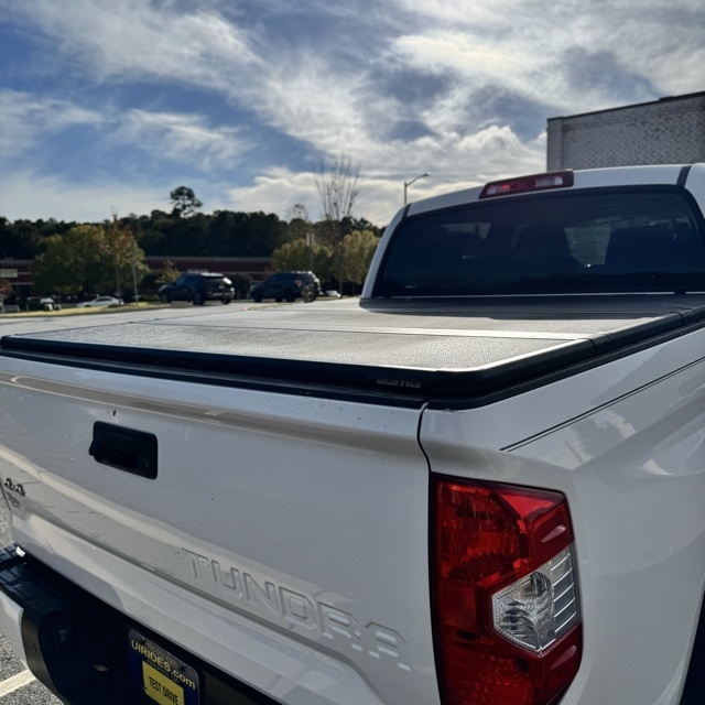 Toyota Tundra  2015 Toyota Tundra  2015