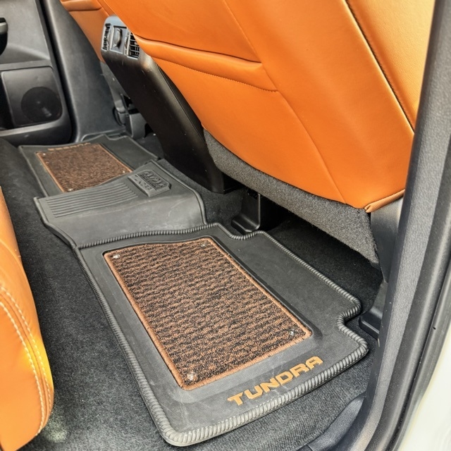 Toyota Tundra  2015 Toyota Tundra  2015