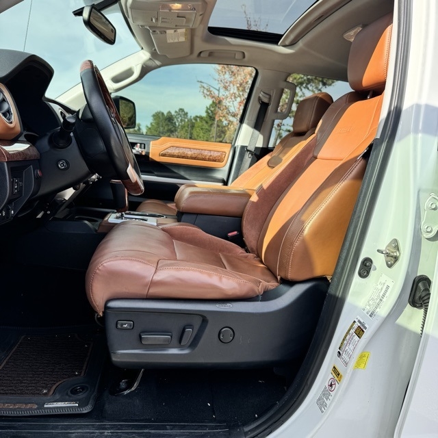 Toyota Tundra  2015 Toyota Tundra  2015