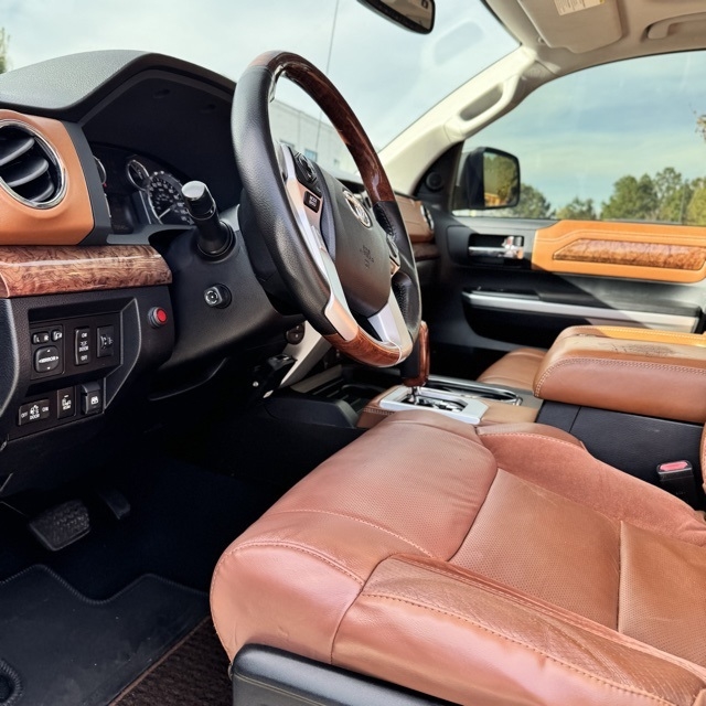 Toyota Tundra  2015 Toyota Tundra  2015