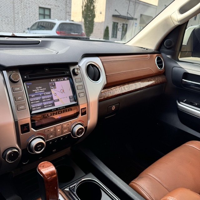 Toyota Tundra  2015 Toyota Tundra  2015