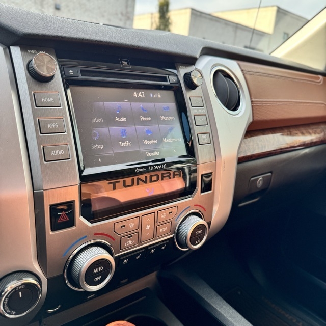 Toyota Tundra  2015 Toyota Tundra  2015
