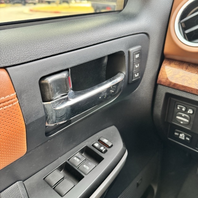 Toyota Tundra  2015 Toyota Tundra  2015
