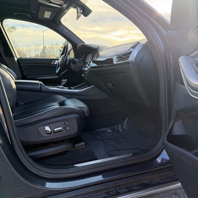 2020 BMW X5 40i - Photo 17