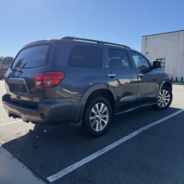 Toyota Sequoia  2008