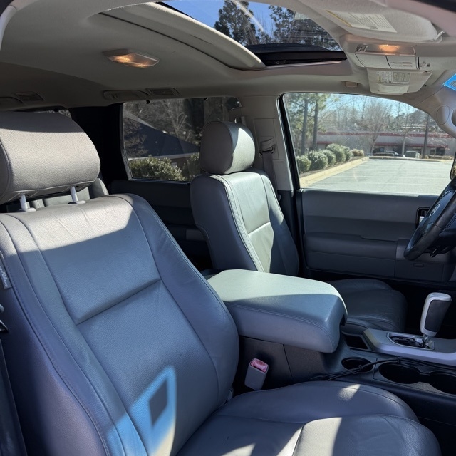 Toyota Sequoia  2008