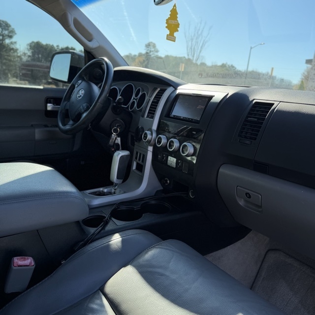 Toyota Sequoia  2008
