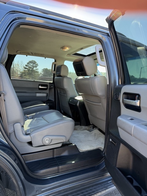 Toyota Sequoia  2008
