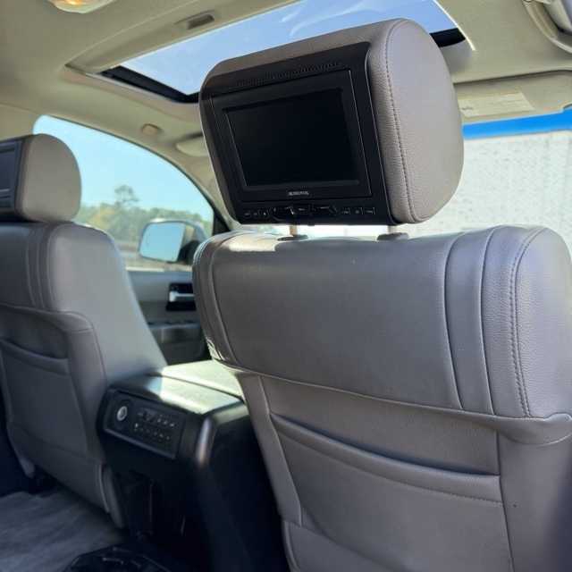 Toyota Sequoia  2008