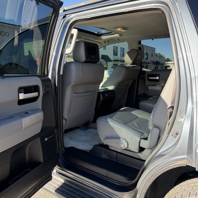 Toyota Sequoia  2008