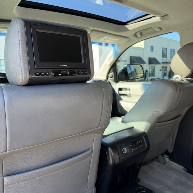 Toyota Sequoia  2008