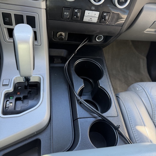 Toyota Sequoia  2008