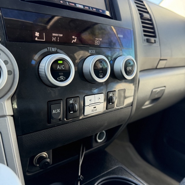 Toyota Sequoia  2008