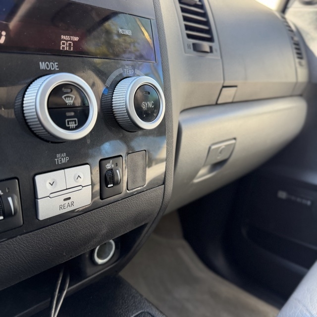 Toyota Sequoia  2008