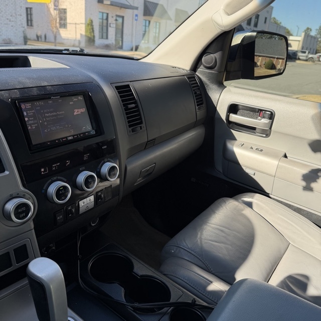 Toyota Sequoia  2008