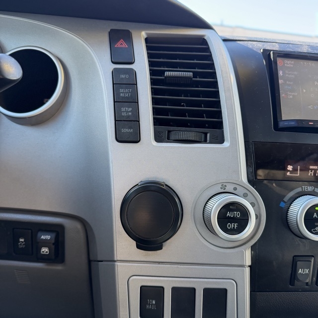 Toyota Sequoia  2008