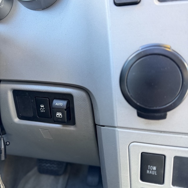 Toyota Sequoia  2008