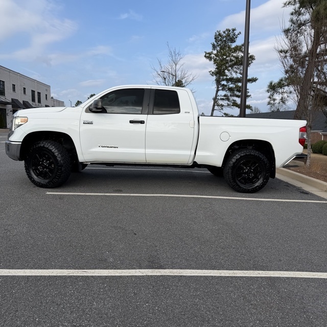 Toyota Tundra  2014