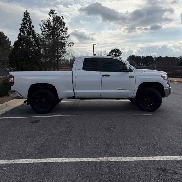 Toyota Tundra  2014
