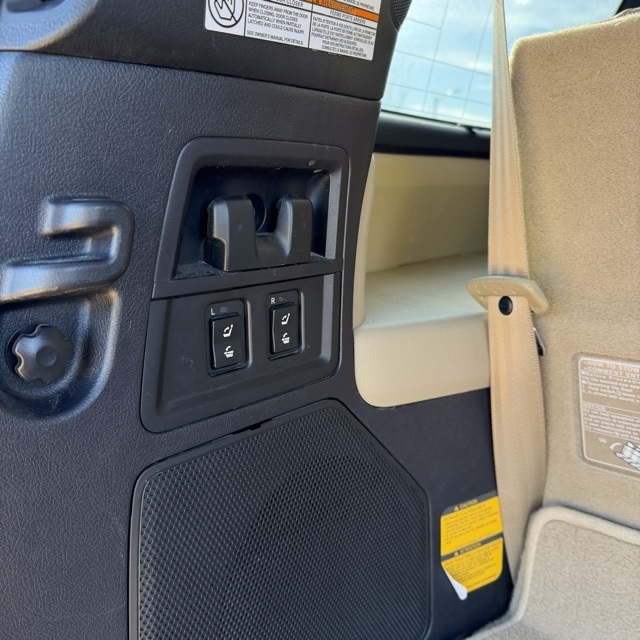 Toyota Sequoia  2015