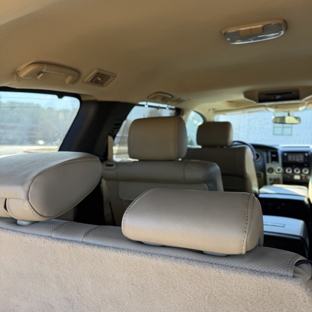 Toyota Sequoia  2015