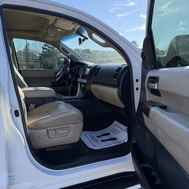 Toyota Sequoia  2015