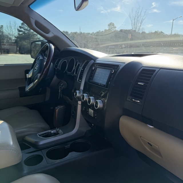 Toyota Sequoia  2015