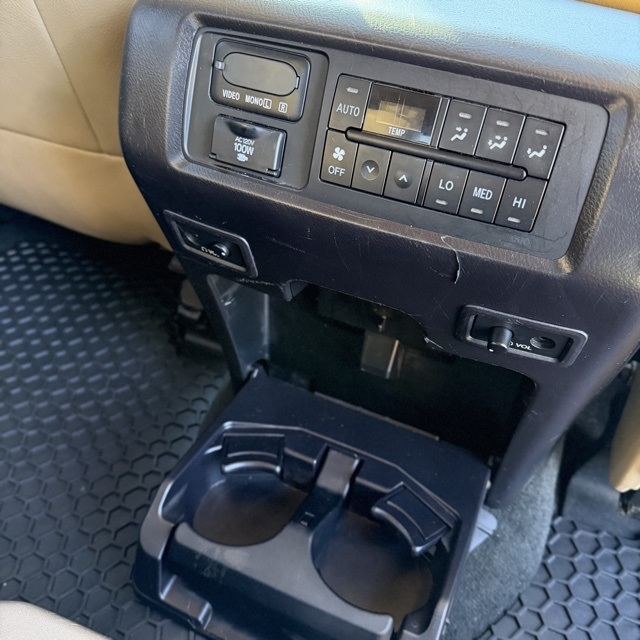 Toyota Sequoia  2015