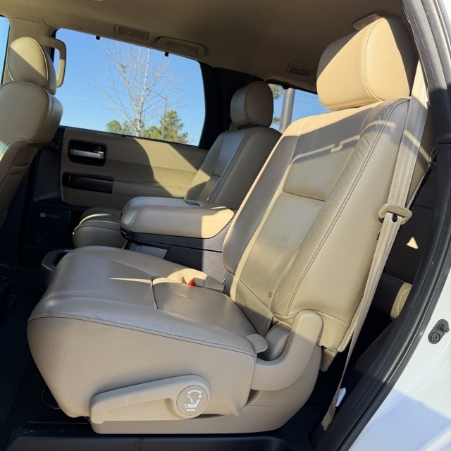 Toyota Sequoia  2015