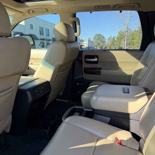 Toyota Sequoia  2015