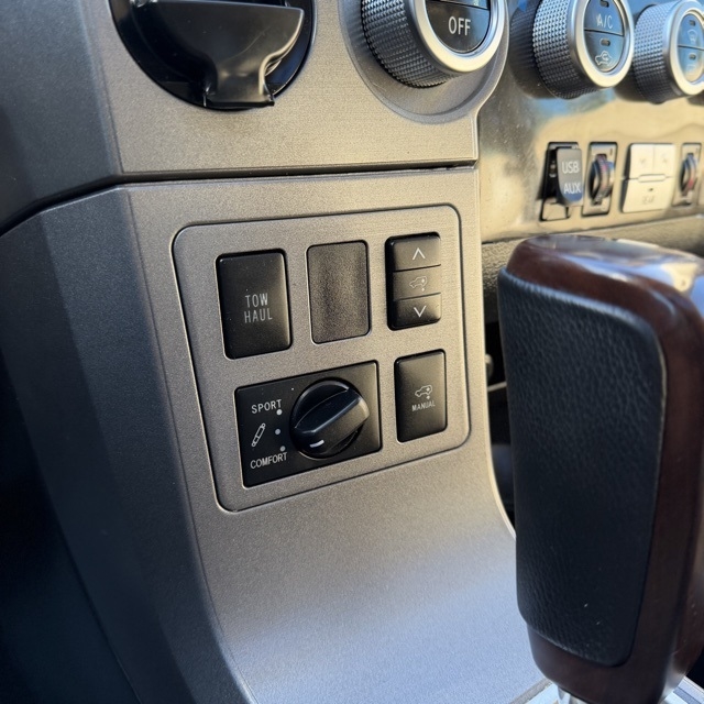 Toyota Sequoia  2015